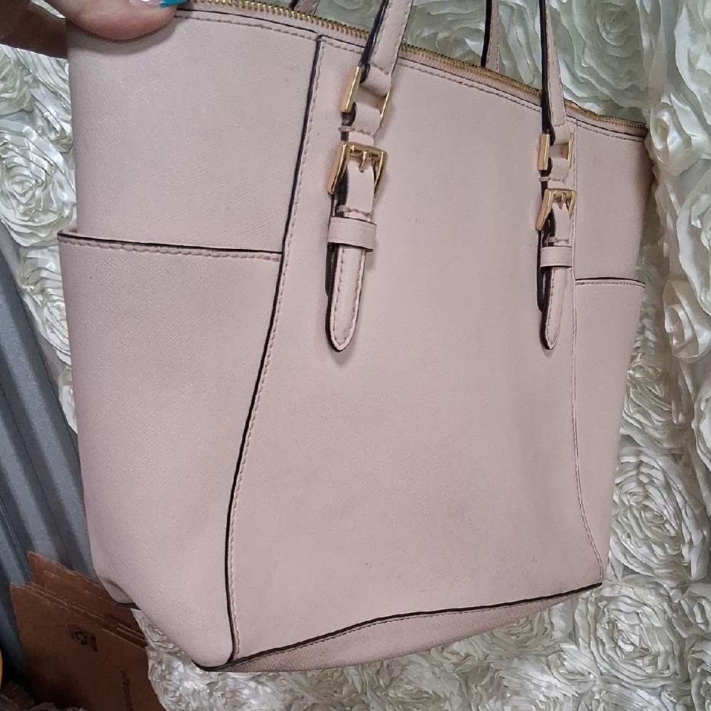 Michael Kors Pale Pink Leather Tote with Gold Hardware - Picture 4 of 7